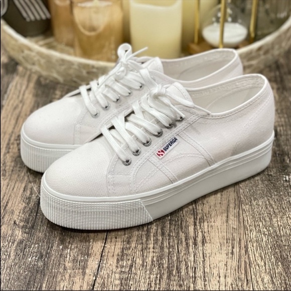 Superga Women's 2790 A Cotw Platform Fashion
Sneaker, White Size 41 / 9.5 - Picture 2 of 11
